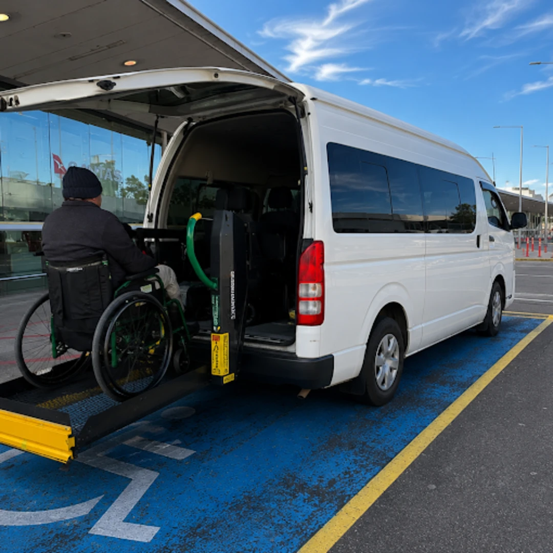 Wheelchair Taxi Image (4)
